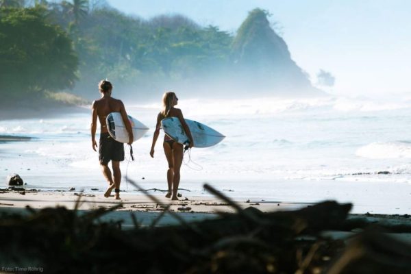 SURF LESSONS